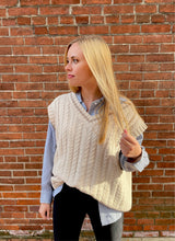 Load image into Gallery viewer, Elle Sweater Vest